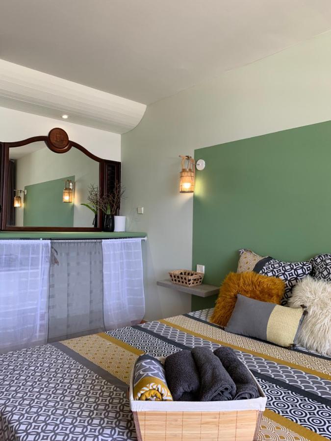 Appartement Sous Les Tropiques à Trinité  Extérieur photo